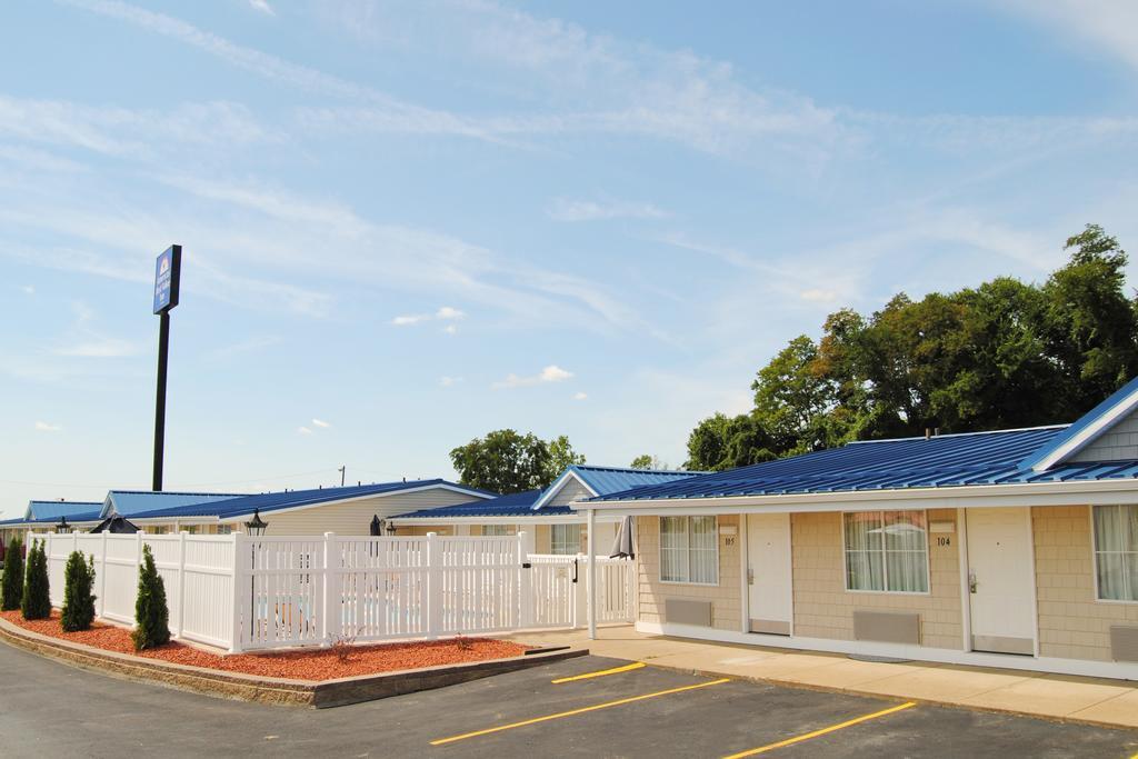 Americas Best Value Inn & Suites St Clairsville Wheeling St. Clairsville Exterior foto